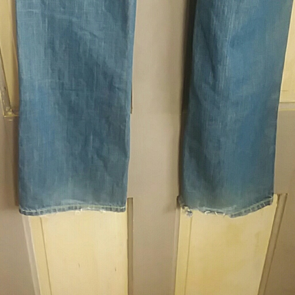 American Eagle Favorite Boyfriend Distressed Jeans - Picture 6 of 8